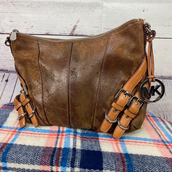 hobo milo wristlet